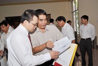 Lãnh đạo lương khủng, do cơ chế